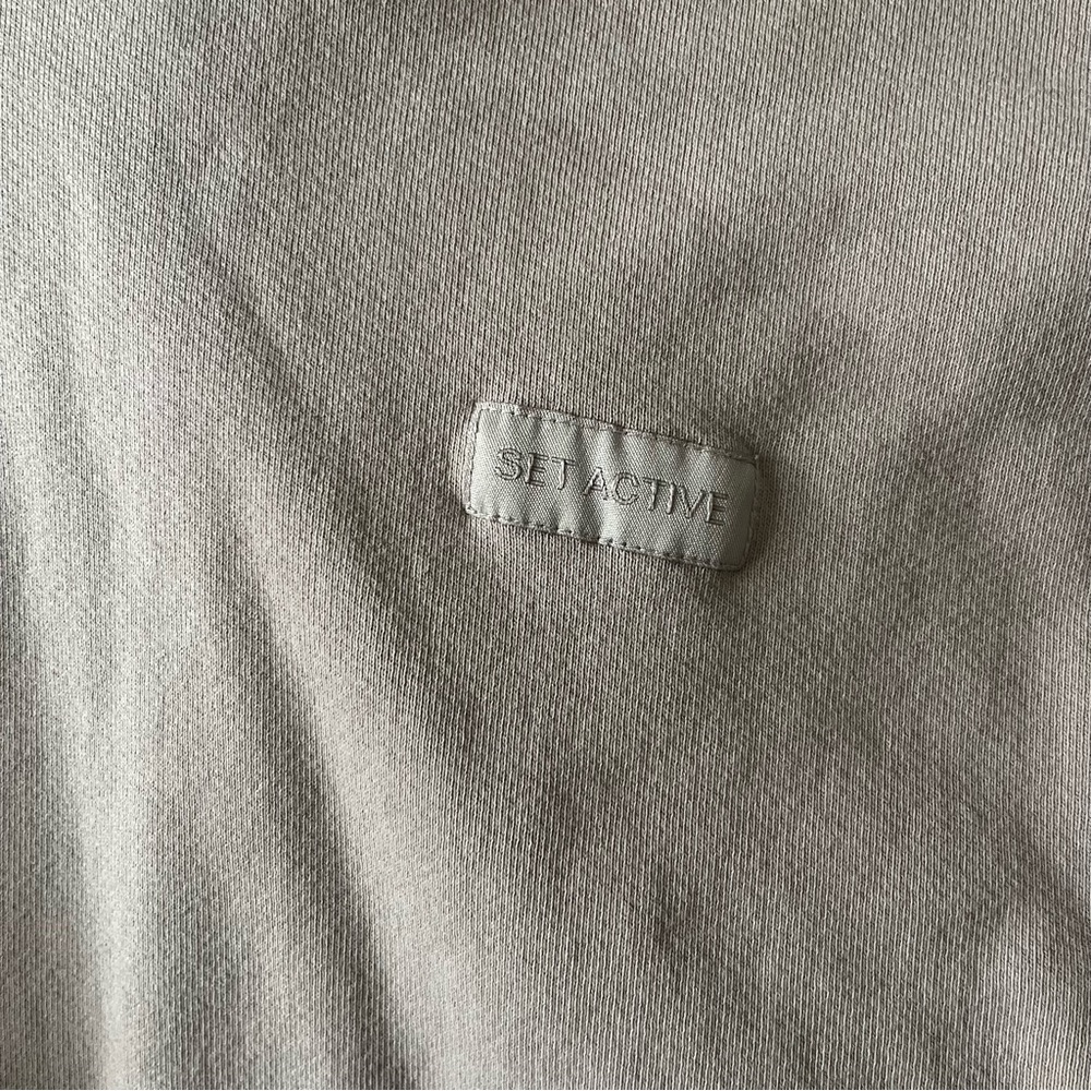 Set Active Hoodie - Picture 2 of 2